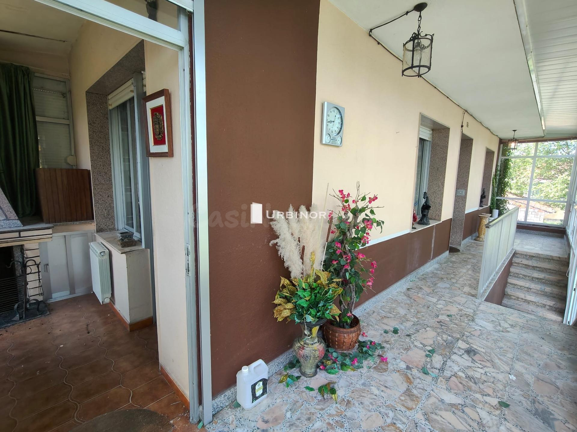 Casa con finca y garaje para 3 coches en Trasmiras. - foto 5