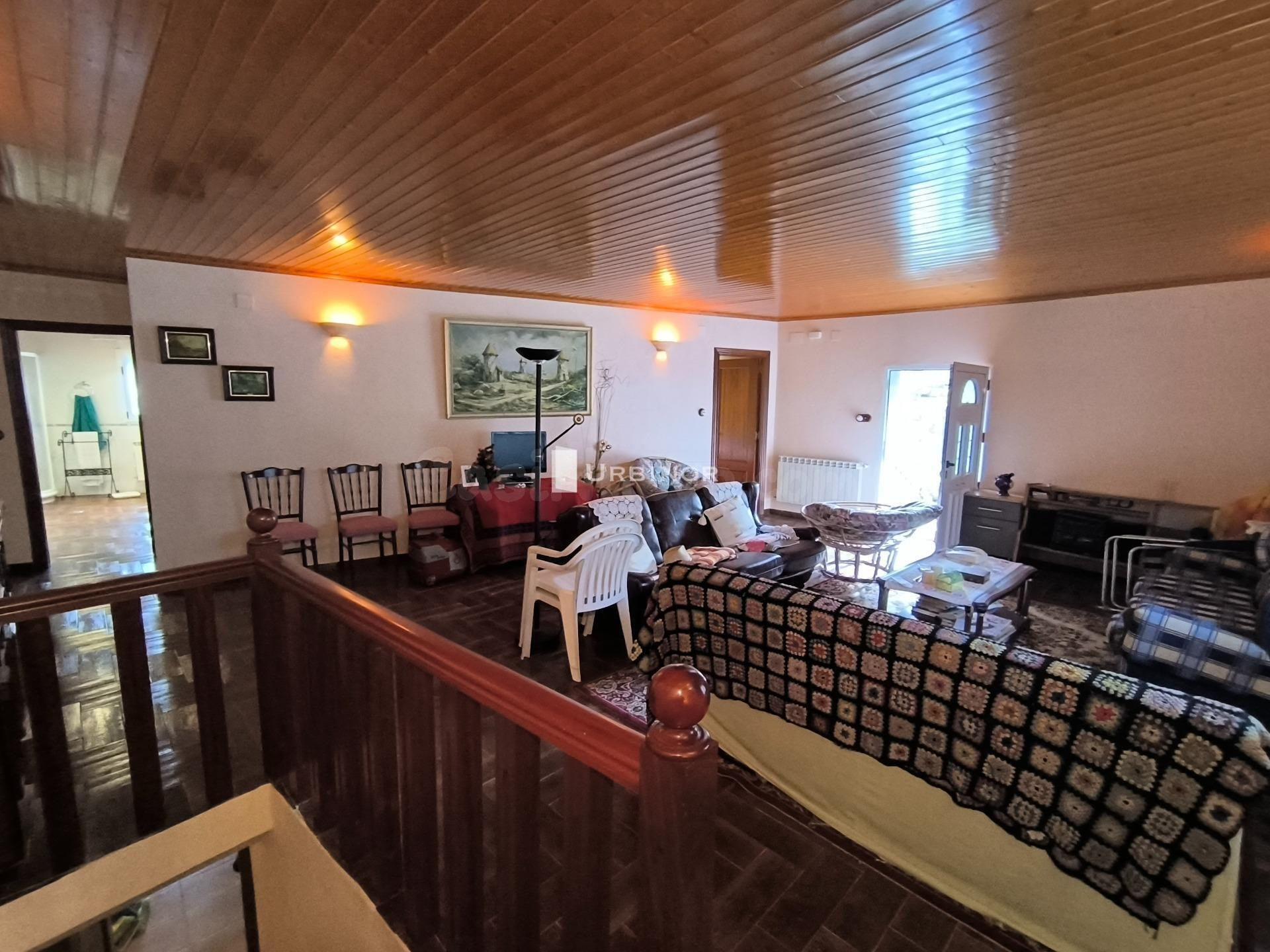 Magnífica CASA de piedra, patio, finca 800m2 y galpón; en MO - foto 5