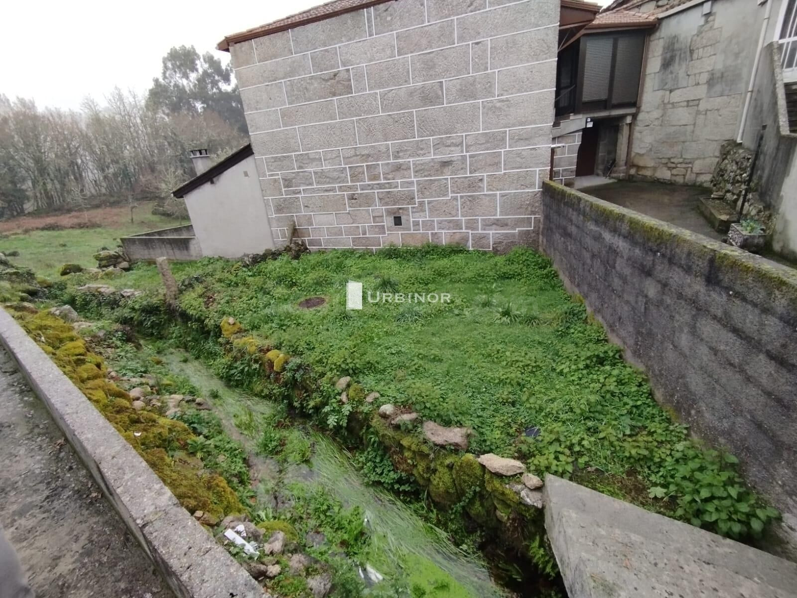 ¡Se vende casa adosada de piedra en Paderne de Allariz lista - foto 3