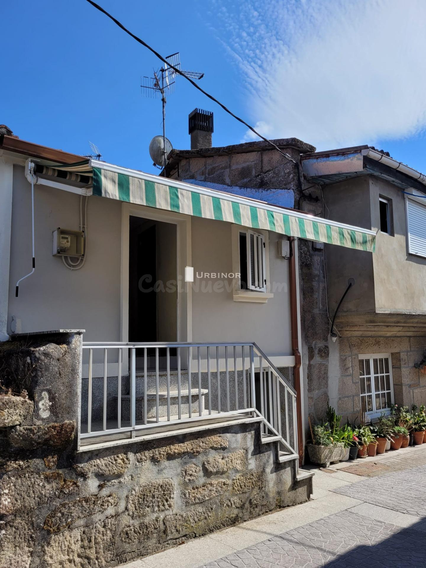 Acogedora casita con finca, económica, lista para entrar en  - foto 3