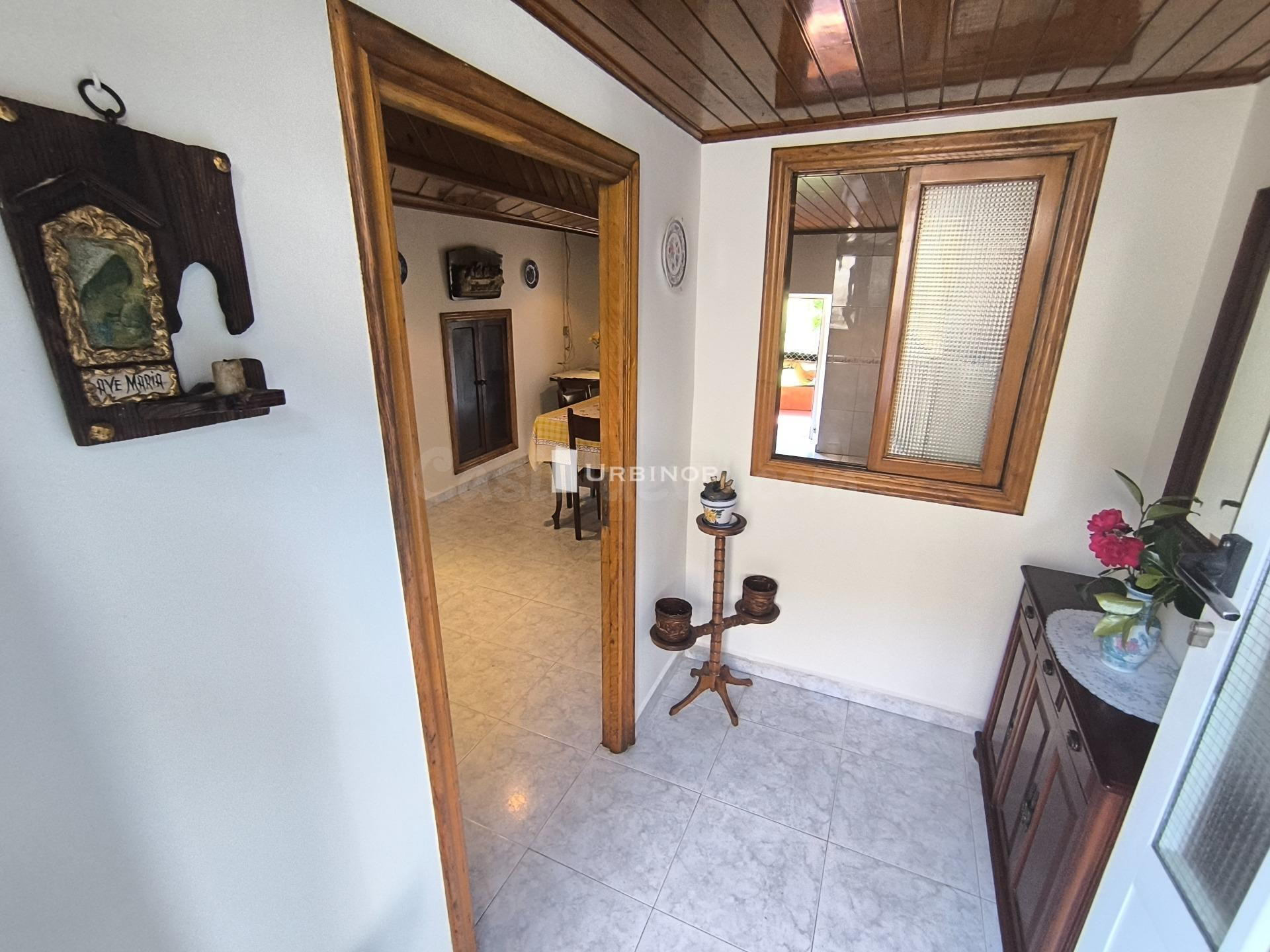Acogedora casita con finca, económica, lista para entrar en  - foto 4