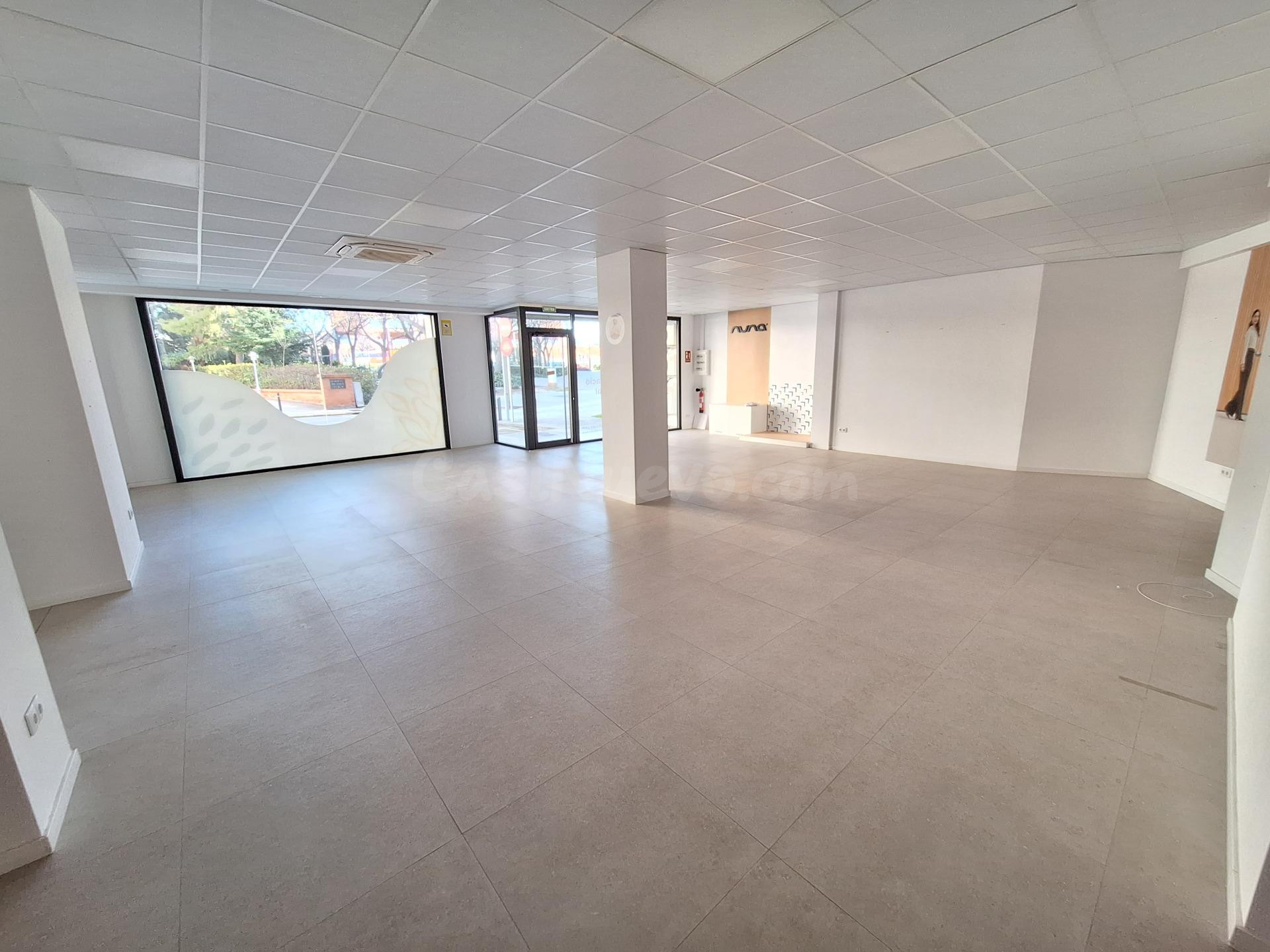 LOCAL TOTALMENT ACONDICIONAT - foto 4