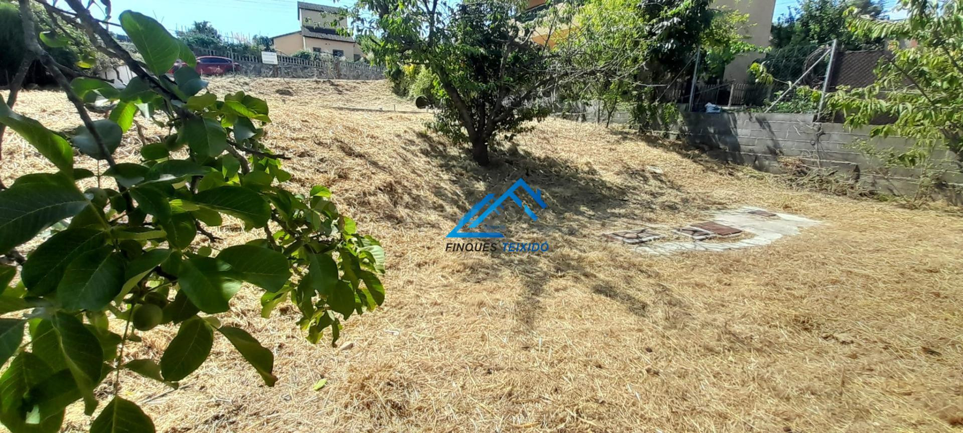 PARCELA EN VENTA EN CAN CLARAMUNT, PIERA - foto 2