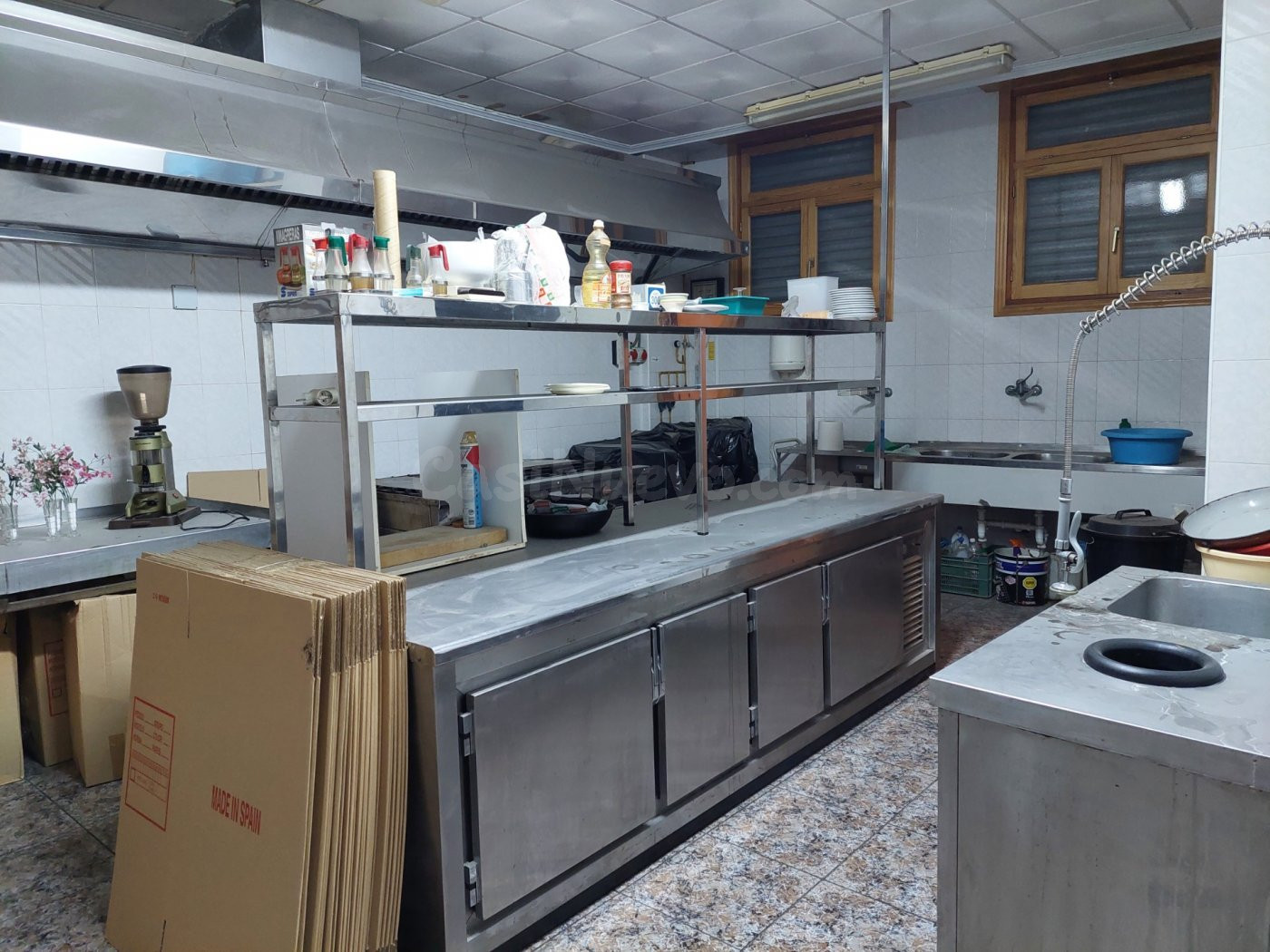 Se vende local comercial en pleno centro de Crevillent