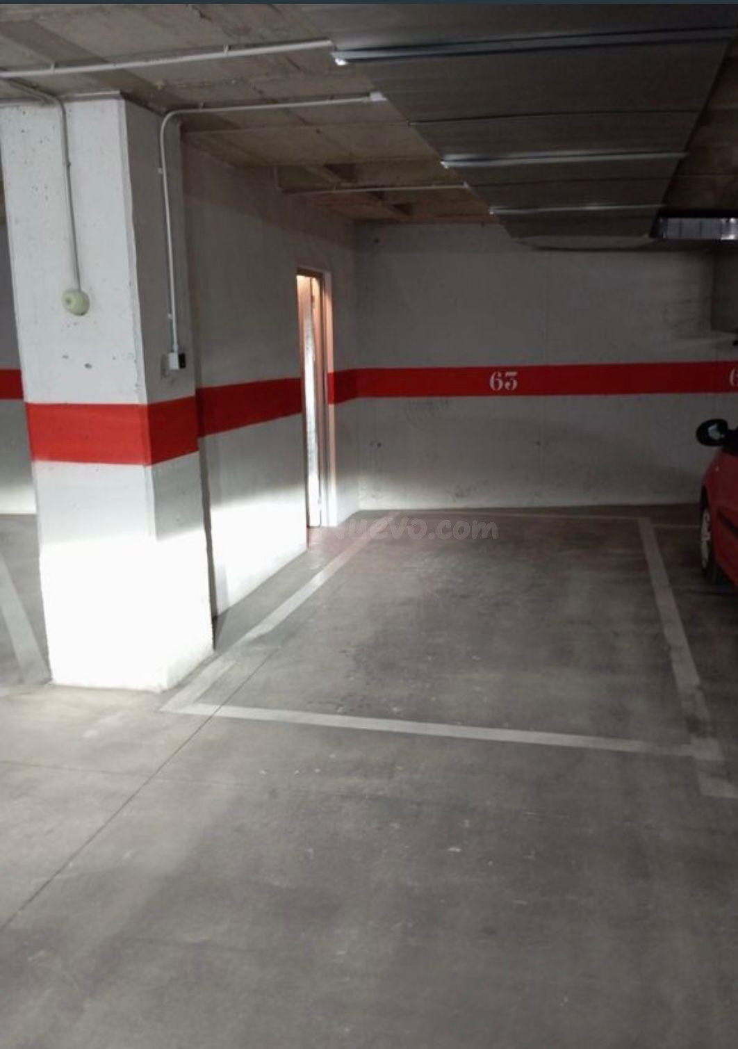 GARAJE MÁS TRASTERO EN FONTENAY