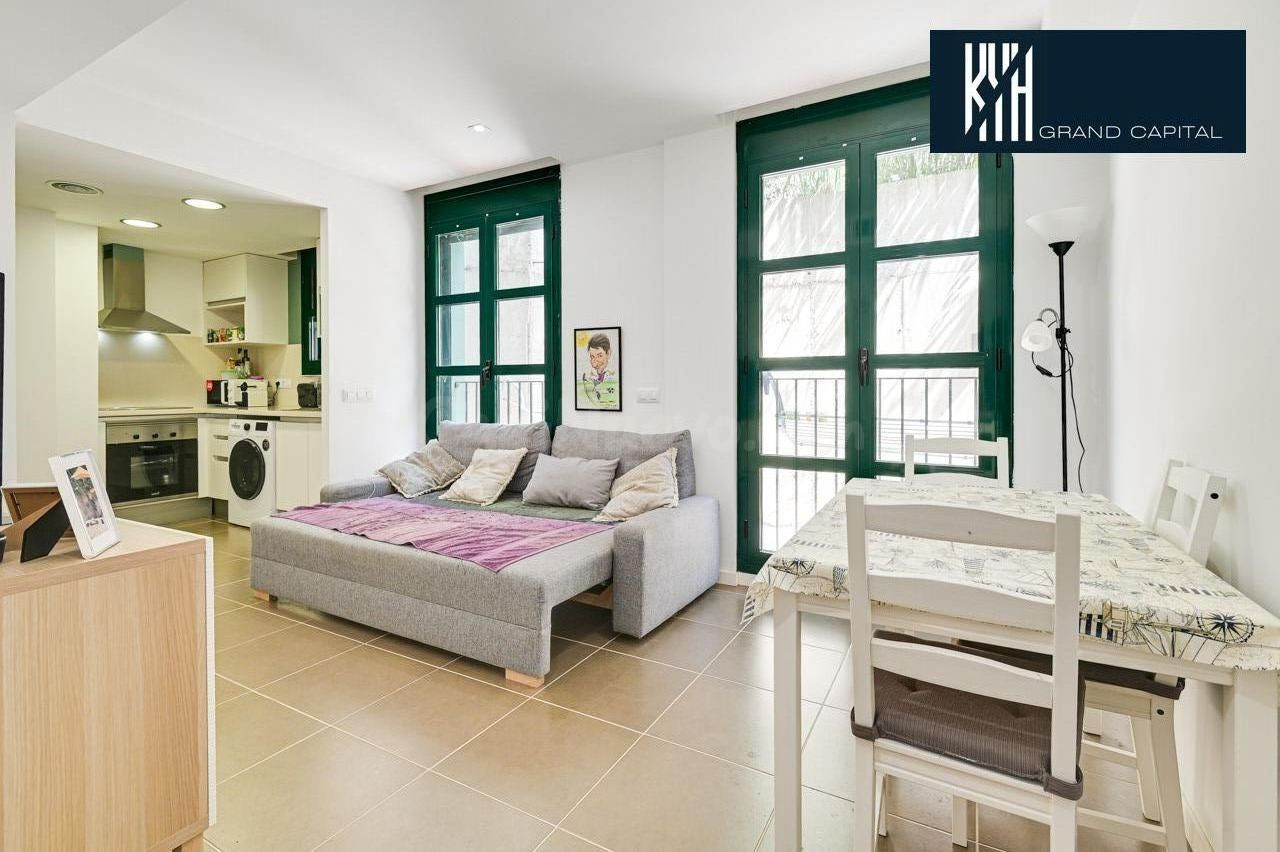 Piso en venta en Calle Illes - foto 2