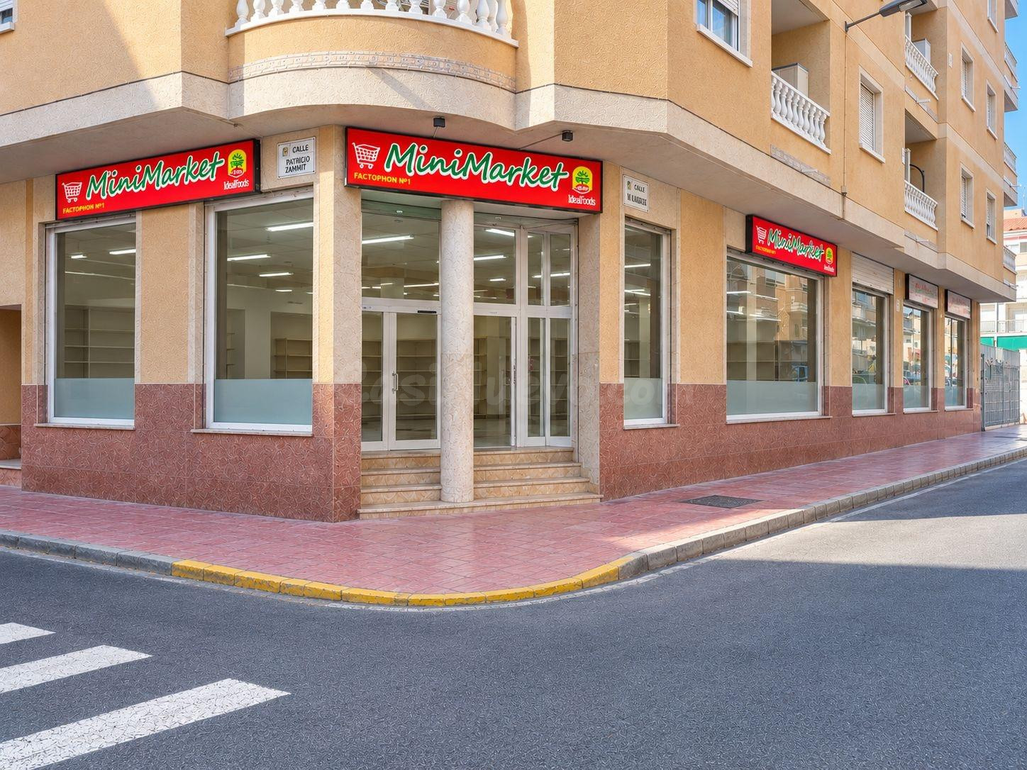 Local comercial 496m² en venta - Playa del Cura