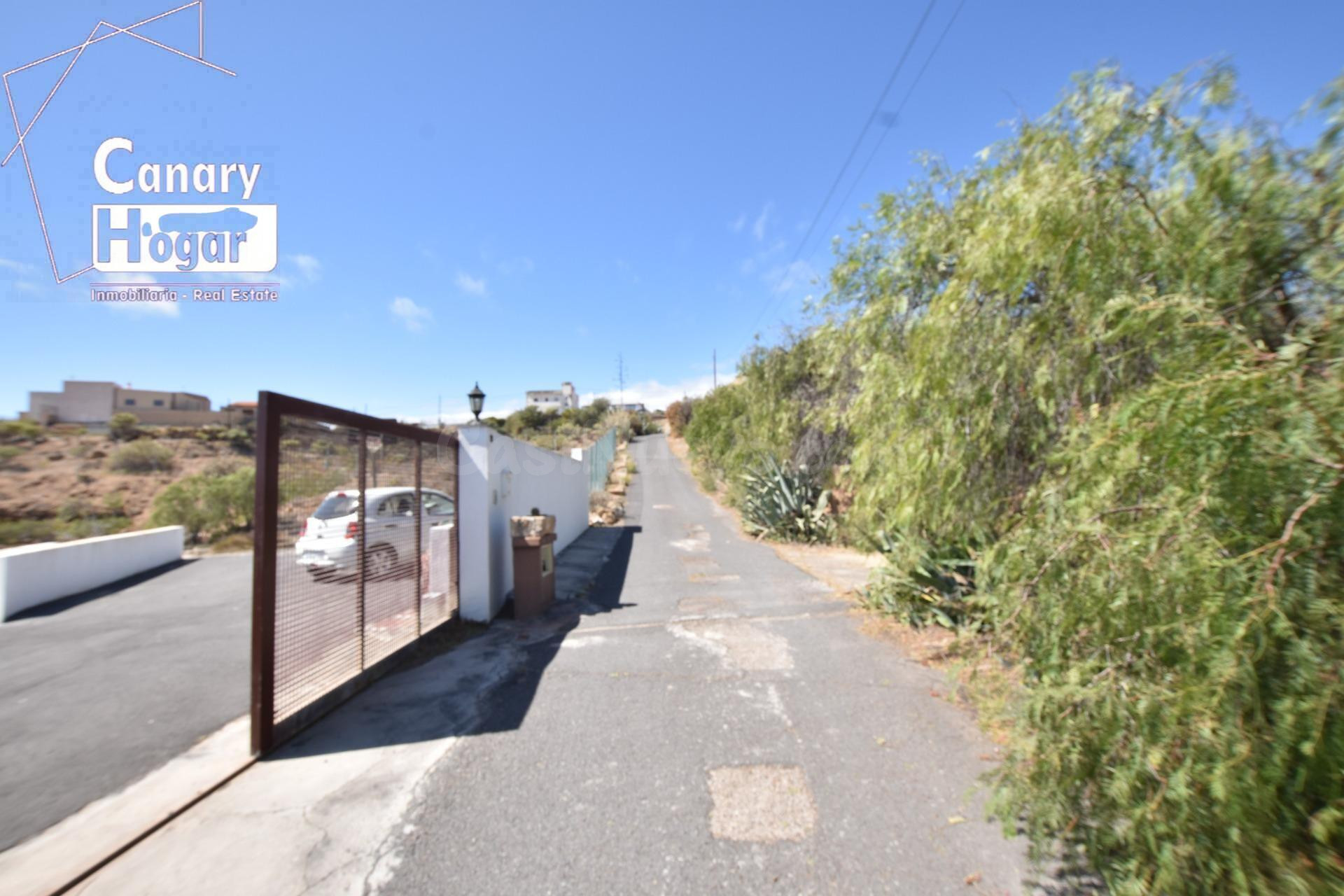 Finca con Casa  con 5053 m2 de terreno con vistas al mar en 