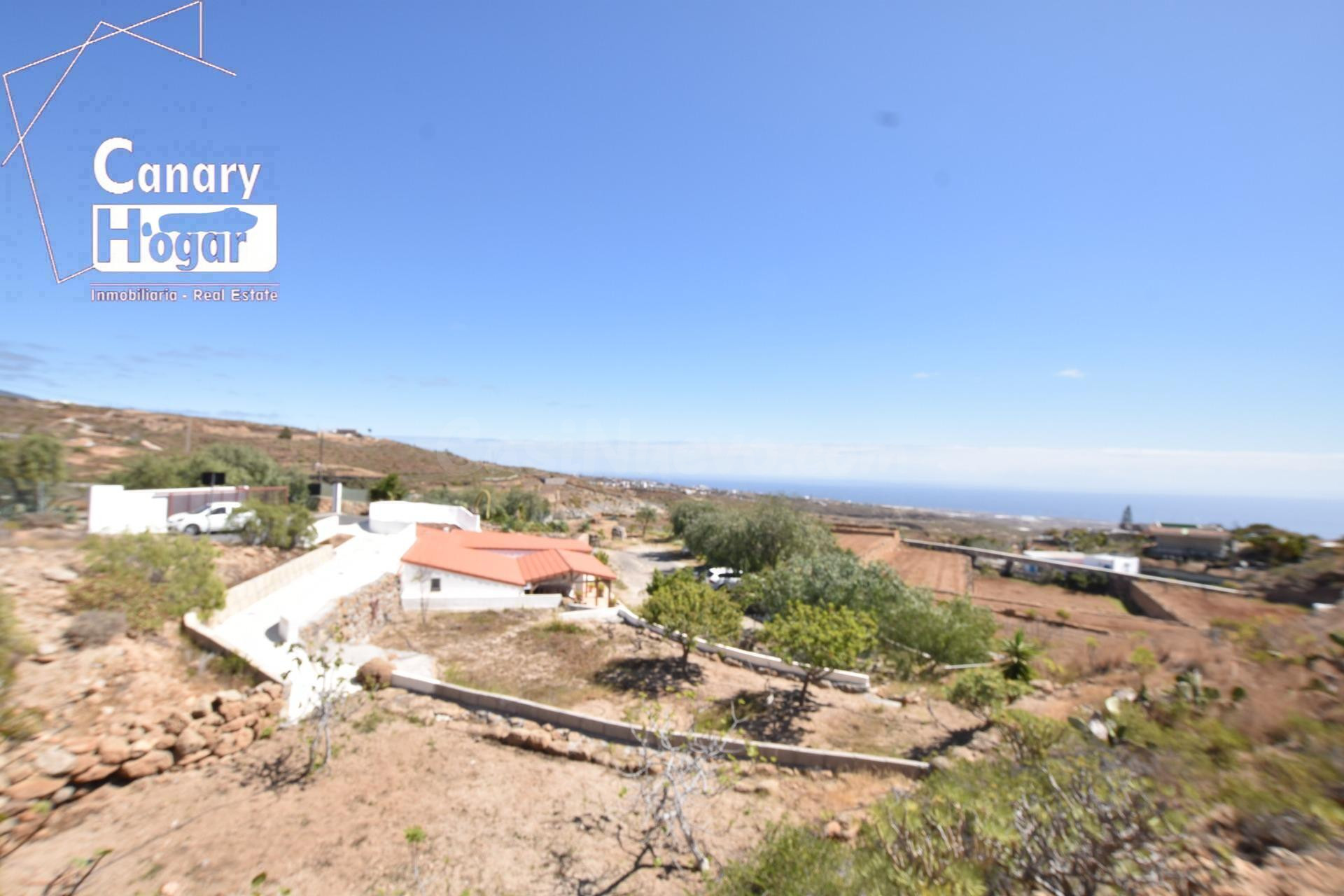 Finca con Casa  con 5053 m2 de terreno con vistas al mar en  - foto 2