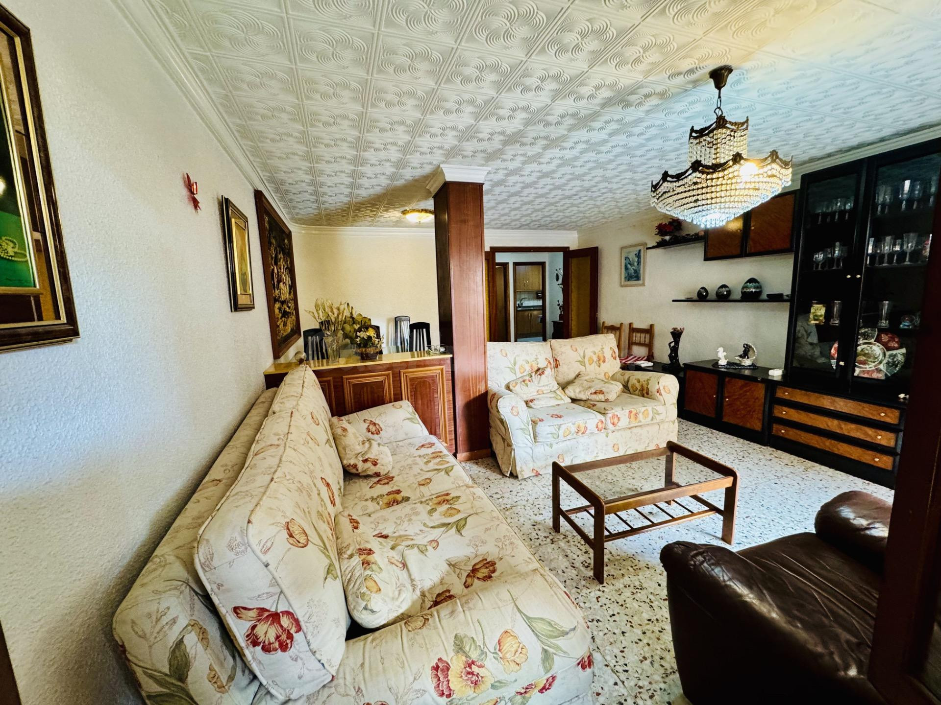 Amplio apartamento en planta baja de 114 m2 con 3 dormitorios 2 baños en Formentera del Segura