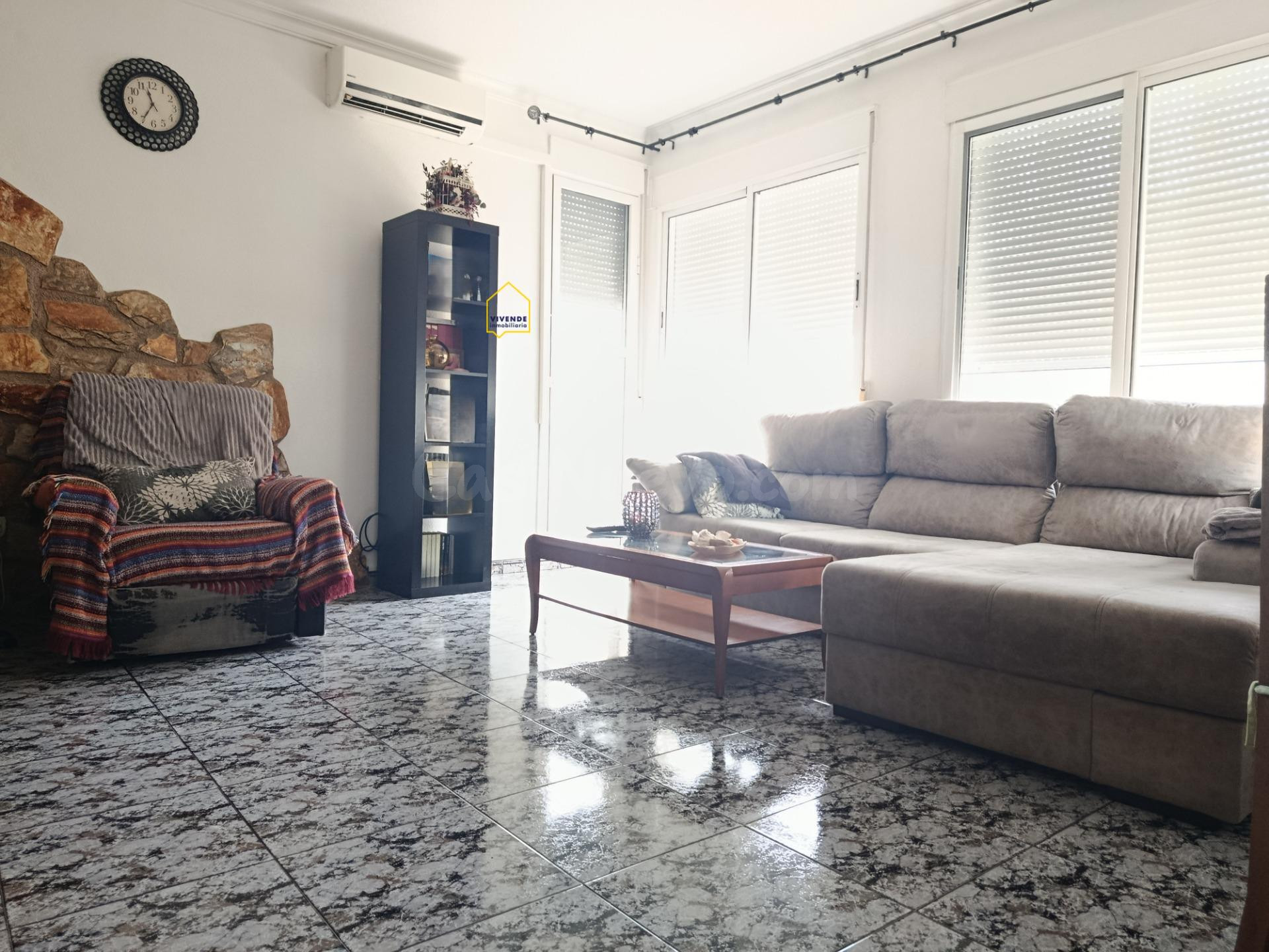 Casa de 4 habitaciones y terraza, a la venta en Virgen de la - foto 2
