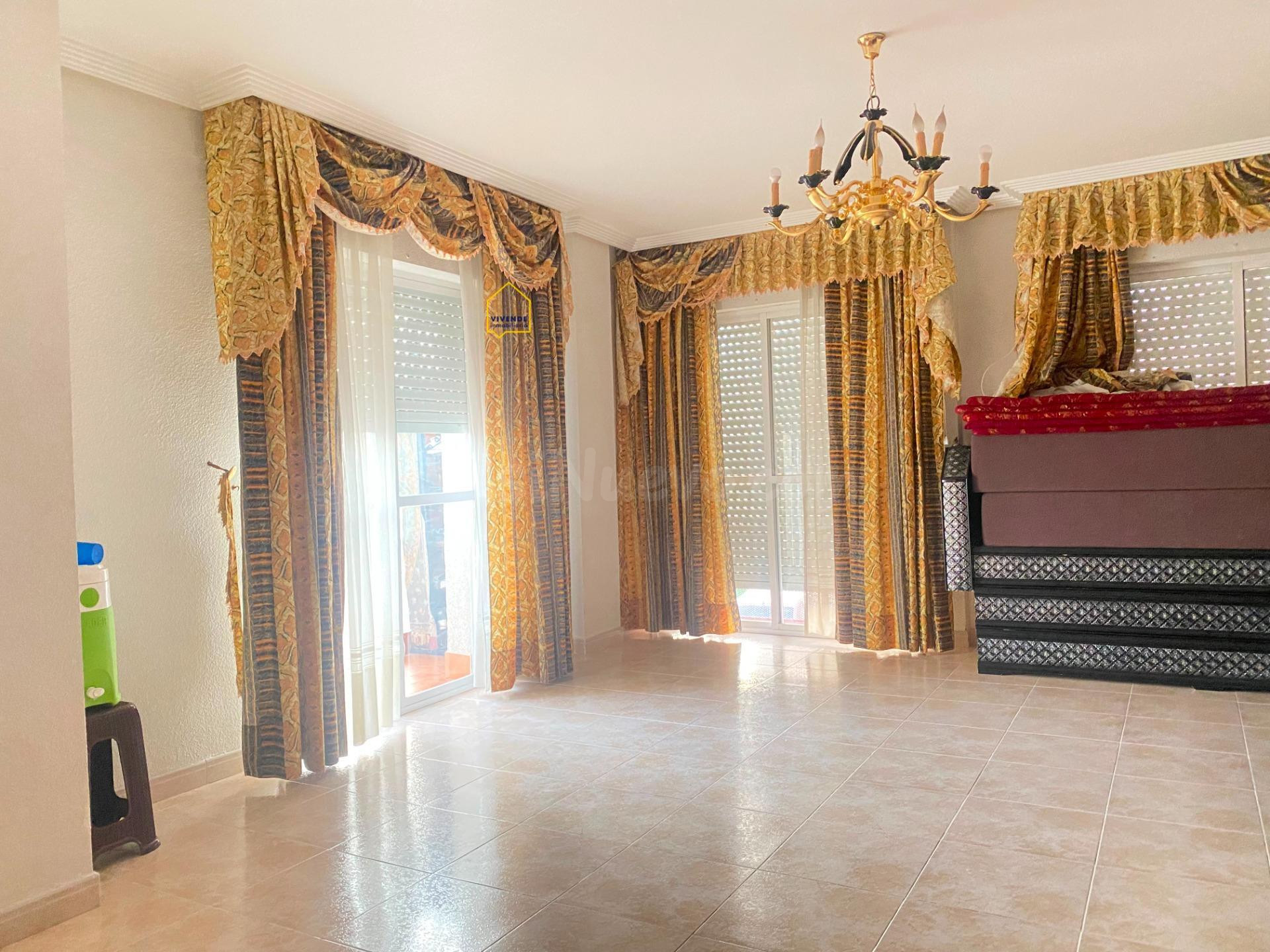 AMPLIO PISO A LA VENTA EN EL CODICIADO BARRIO DE LA VIÑA