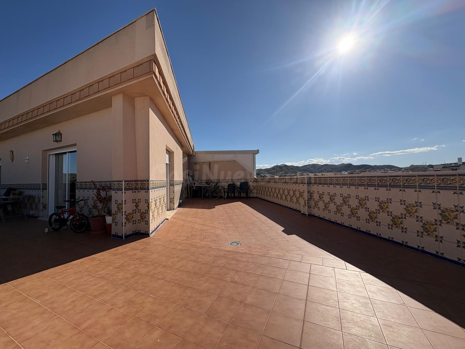 Ático con gran terraza en Puerto Lumbreras - foto 4
