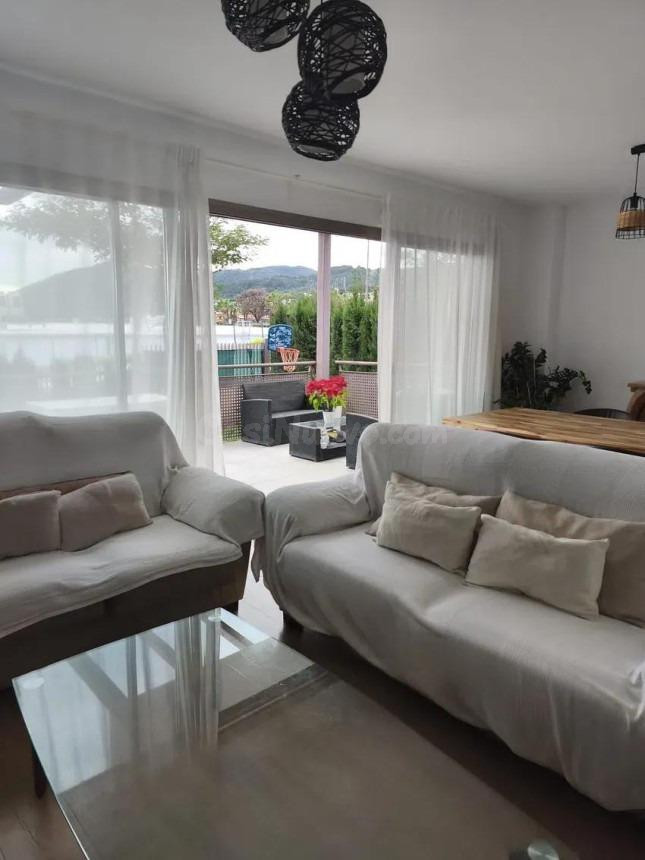 ¡Chalet Pareado de Ensueño con Jardín, Solárium y Mucho Estilo! ✨