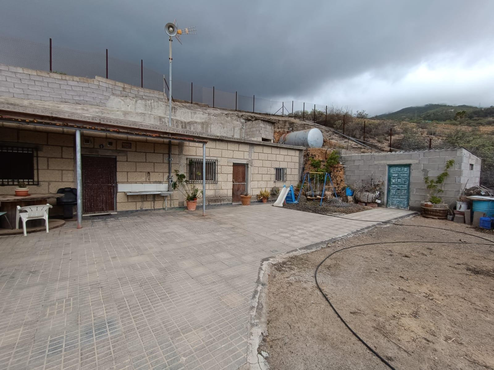 Finca Rural con Casa Cueva en Arico! No Hipotecable** - foto 5