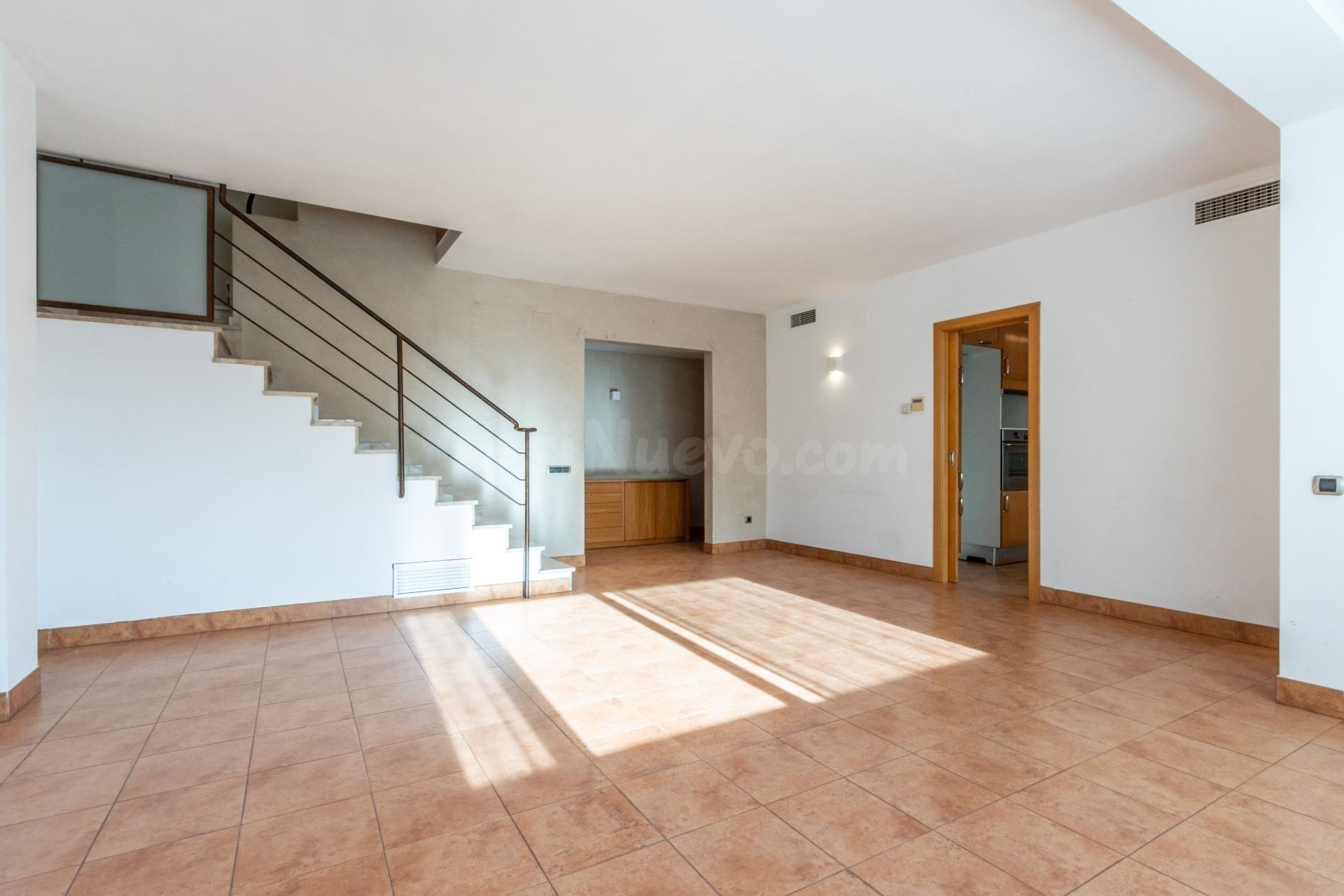 ESPECTACULAR ÁTICO DÚPLEX DE 5 habitaciones CON 2 SALONES, 2 - foto 3