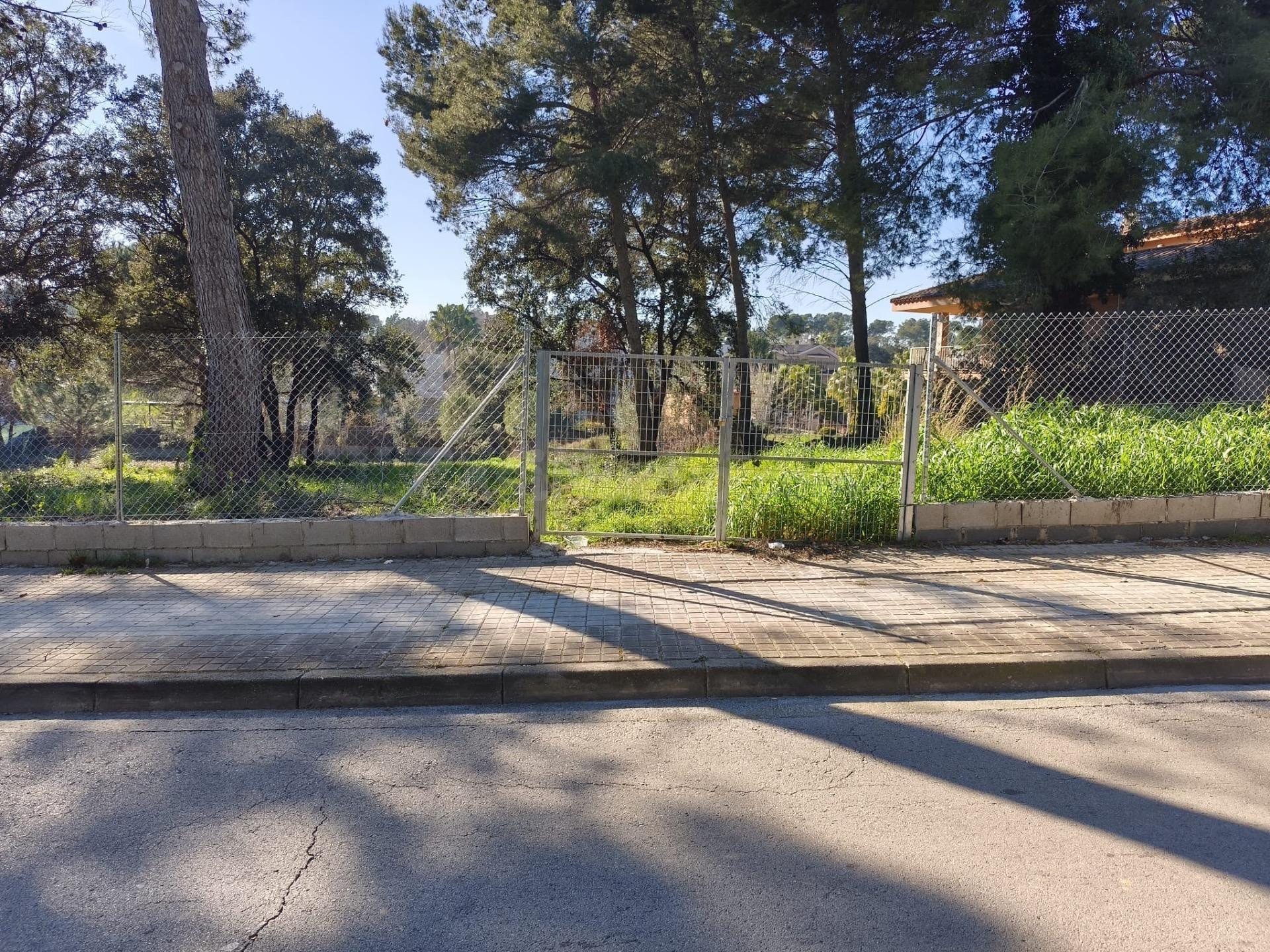 TERRENO URBANIZABLE EN CASTELLARNAU - foto 2