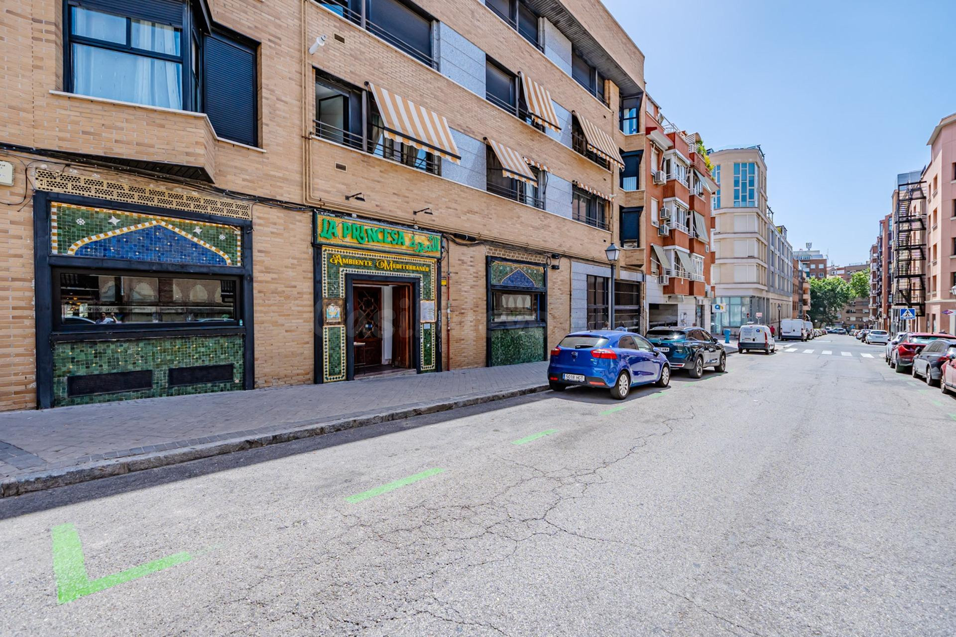 RESTAURANTE CALLE BERNARDINO OBREGÓN