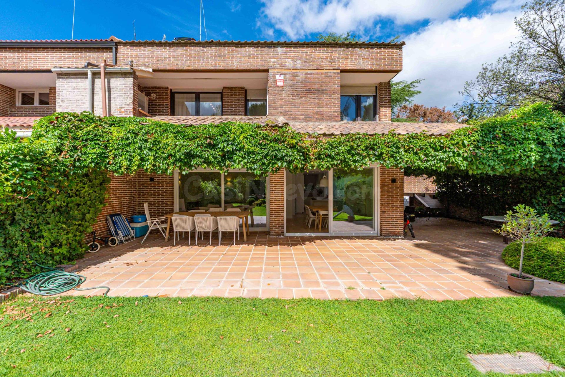 Chalet pareado en alquiler en Montepríncipe