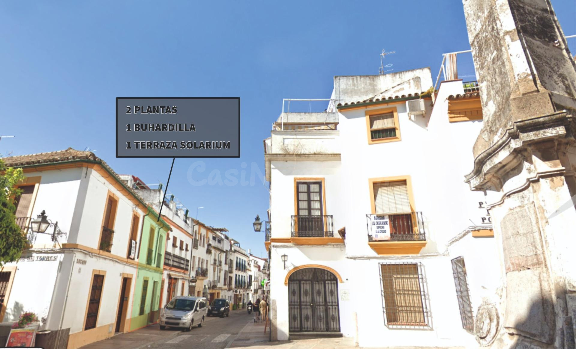 Casa de 2 plantas más buhardilla en calle Lucano-Potro