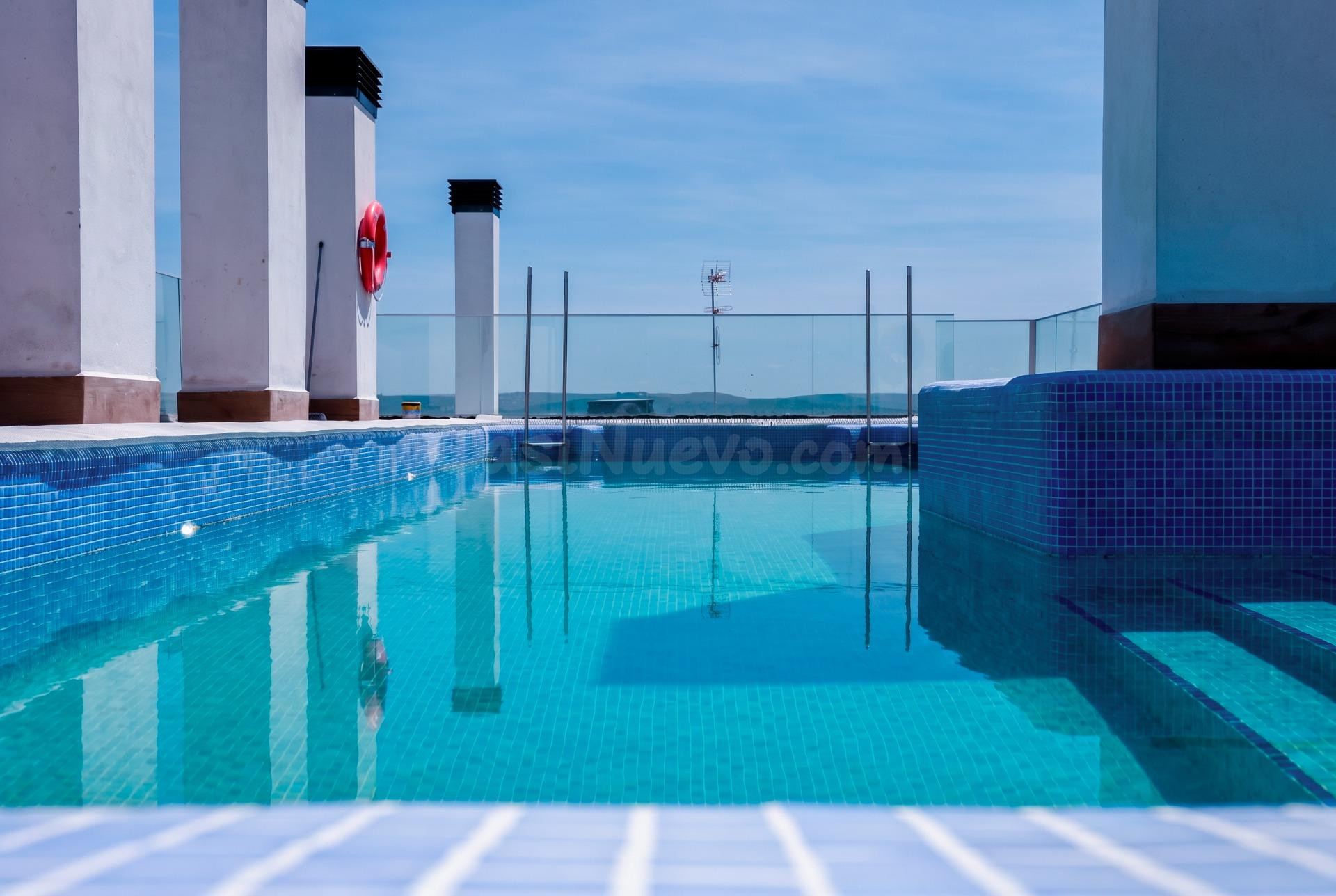 Espectacular Ático de 4 habitaciones con Gran Terraza, Garaje y Trastero Doble