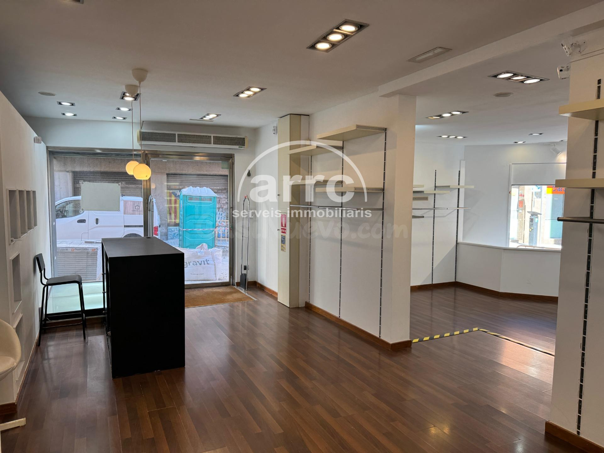 LOCAL COMERCIAL - PREMIÀ DE MAR (CENTRO)