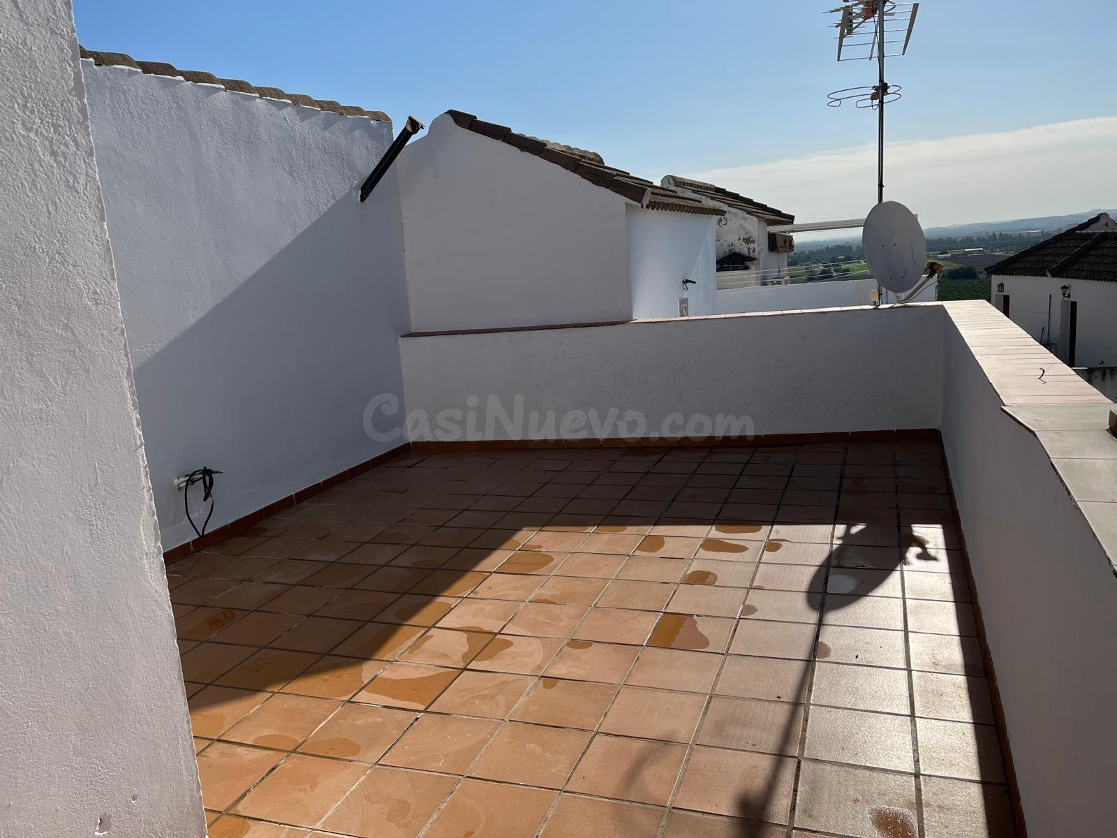 Adosado con vistas al Castillo y piscina comunitaria