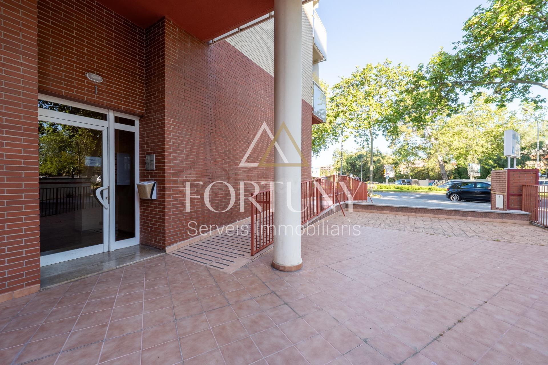 Ático en venta Calle Sant Bernat Calbó, Reus. - foto 2