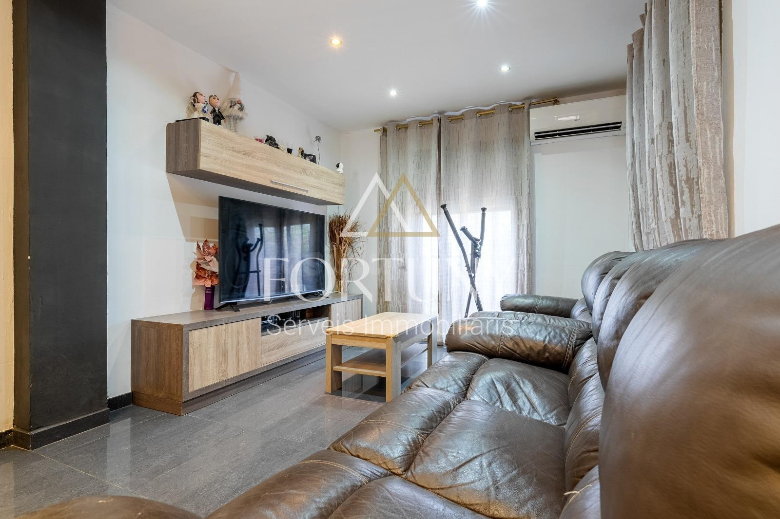 Casa adosada en venta en Almirall Recasens, en Reus. - foto 5