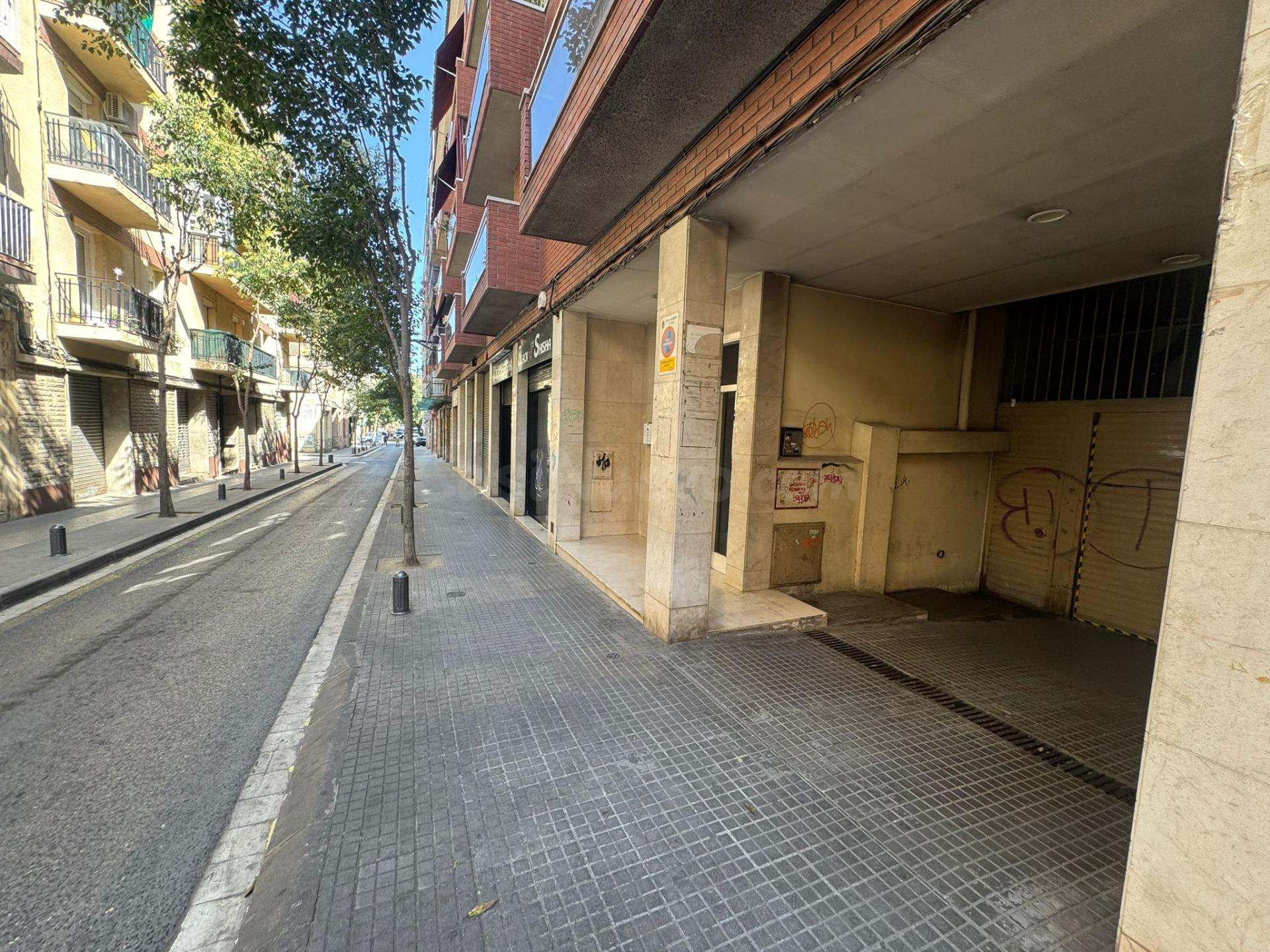 Parking en venta en calle Escultor Modest Gene, Reus. - foto 2