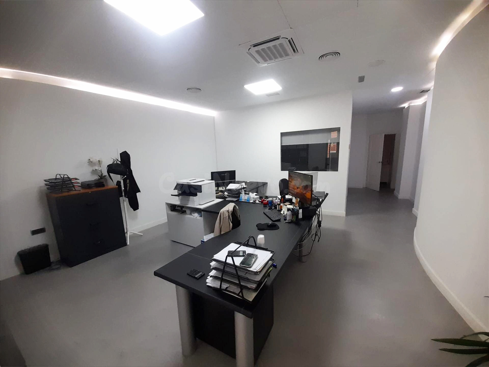 Local oficina a pie de calle con 4 estancias