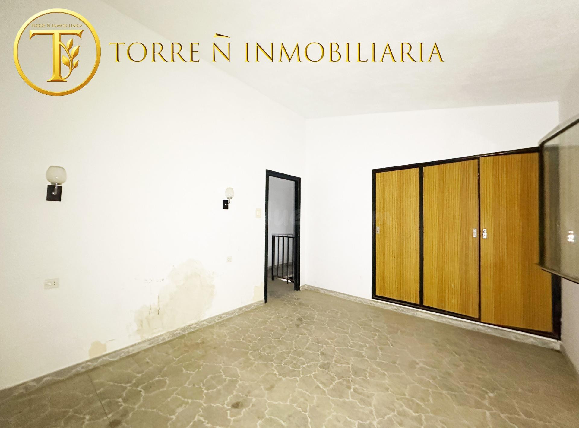 Chalet en venta en Miraflores - foto 5