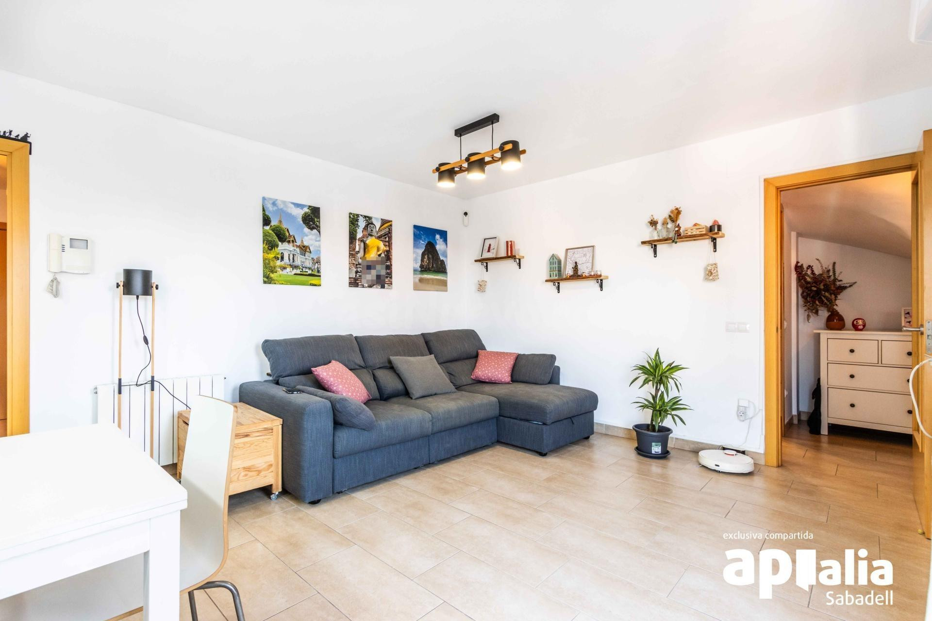 Ático dúplex de 120 m2 con terraza íntima y vistas despejada - foto 4