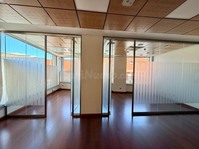 LOCAL EN UNA PLANTA, EN ESQUINA, ACONDICIONADO - foto 2