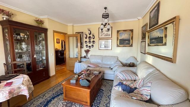 TOLEDO , ZONA DE 3 CULTURAS , PISO DE 2 DORMITORIOS , CON TERRAZA VISTAS A TOLEDO, GARAJE TRASTERO , PISCINA COMUNITARIA ,