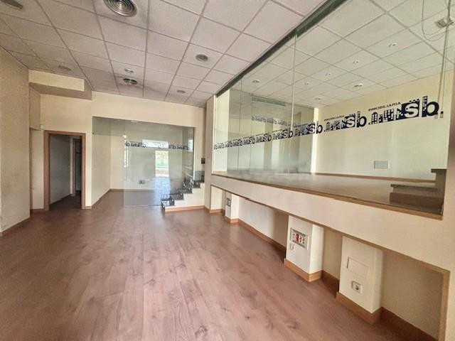 Local comercial 132m² en alquiler - Santa barbara - foto 2
