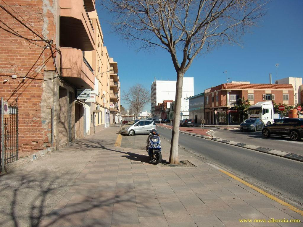 Solar 320m² en venta - carretera barcelona - foto 4