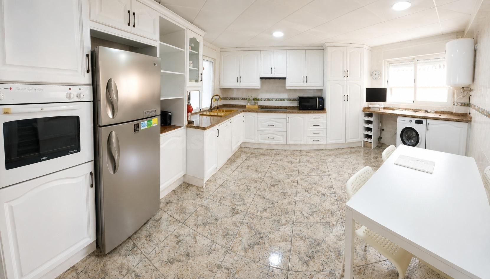 Amplia vivienda con ascensor