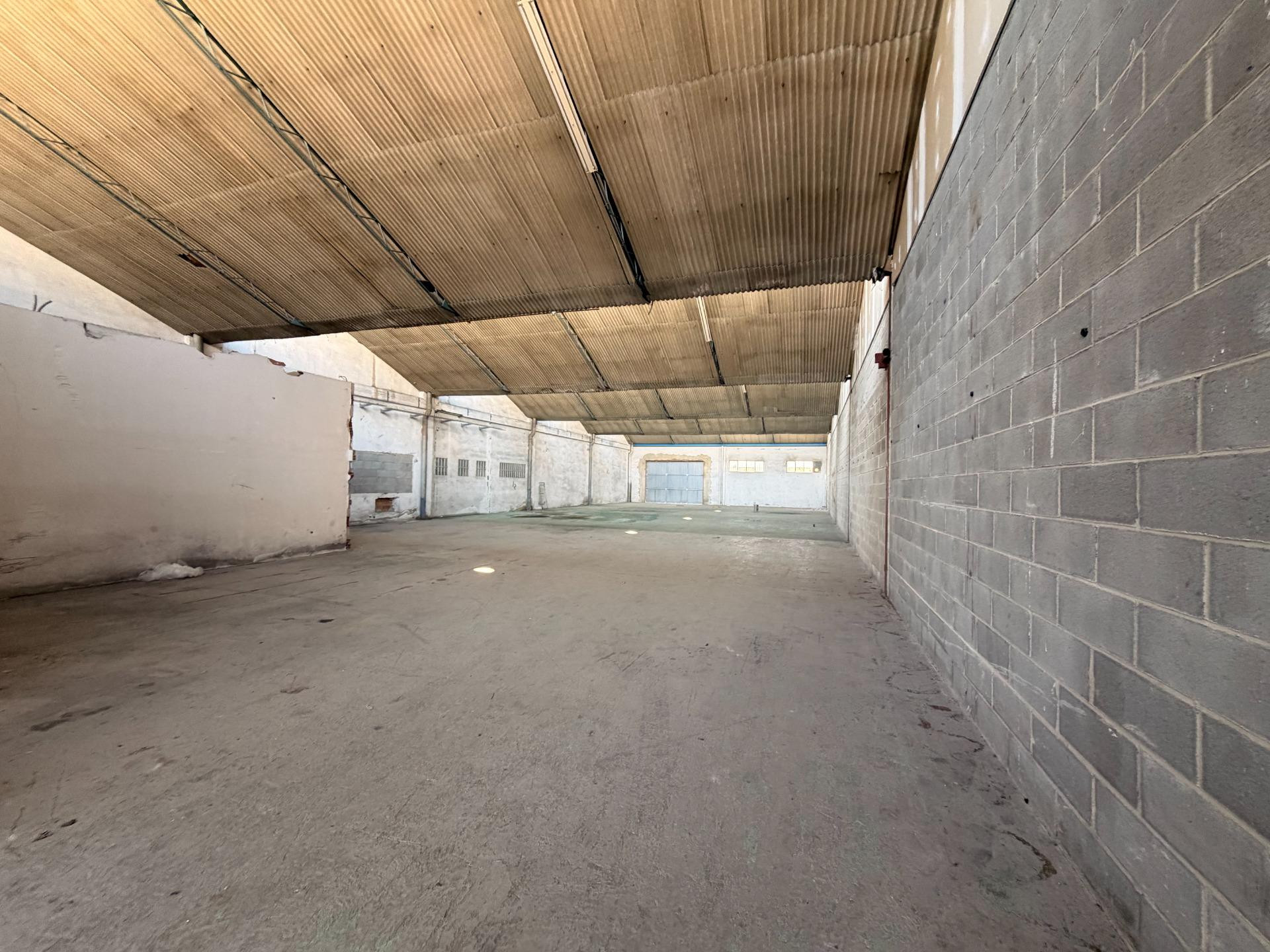 GRAN SOLAR INDUSTRIAL DE 10.265 M2 EN VALLS - foto 4