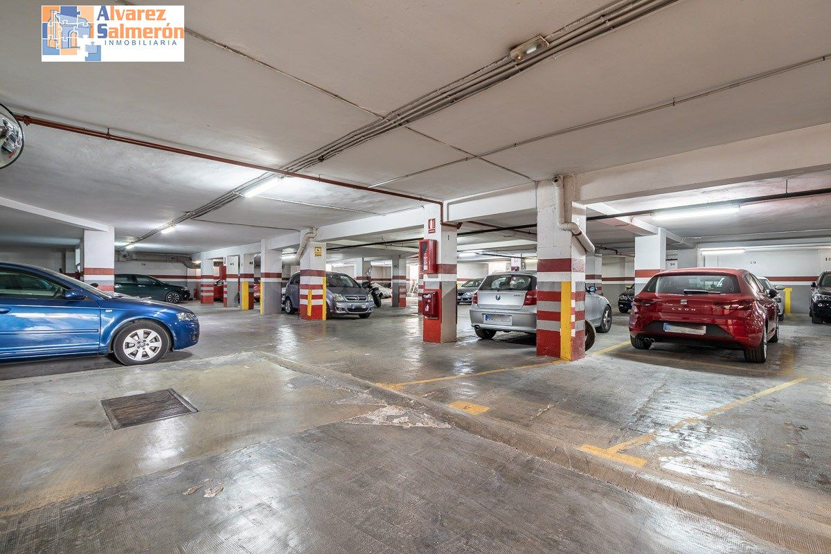 Garaje a la venta en zona Hipercor
