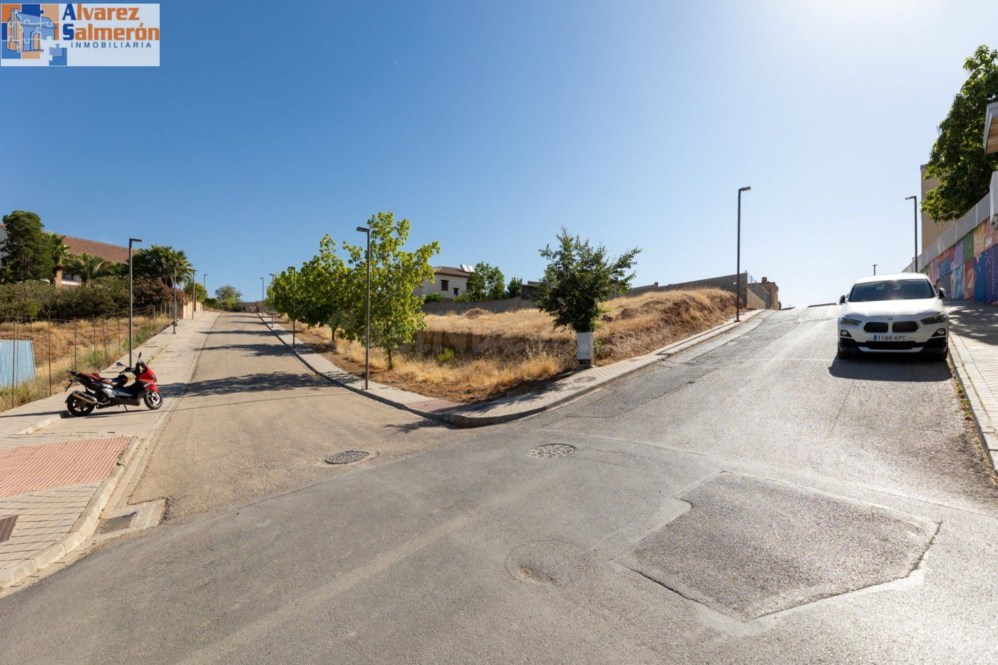 Venta de solar urbano de 258 m2 en Otura (Granada)