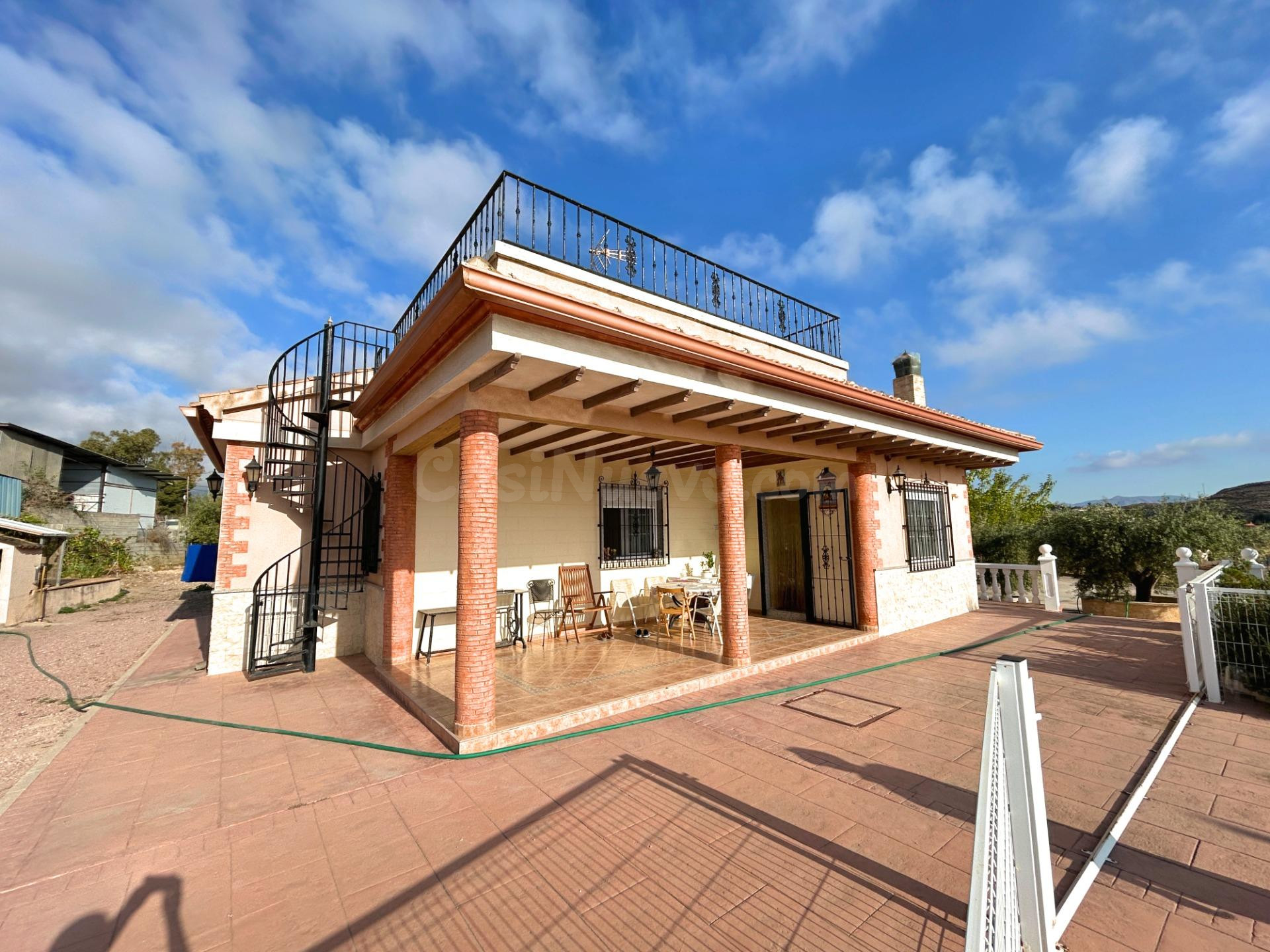 Chalet Premium a 4 min de Novelda: Acabados Top, Piscina y V - foto 4