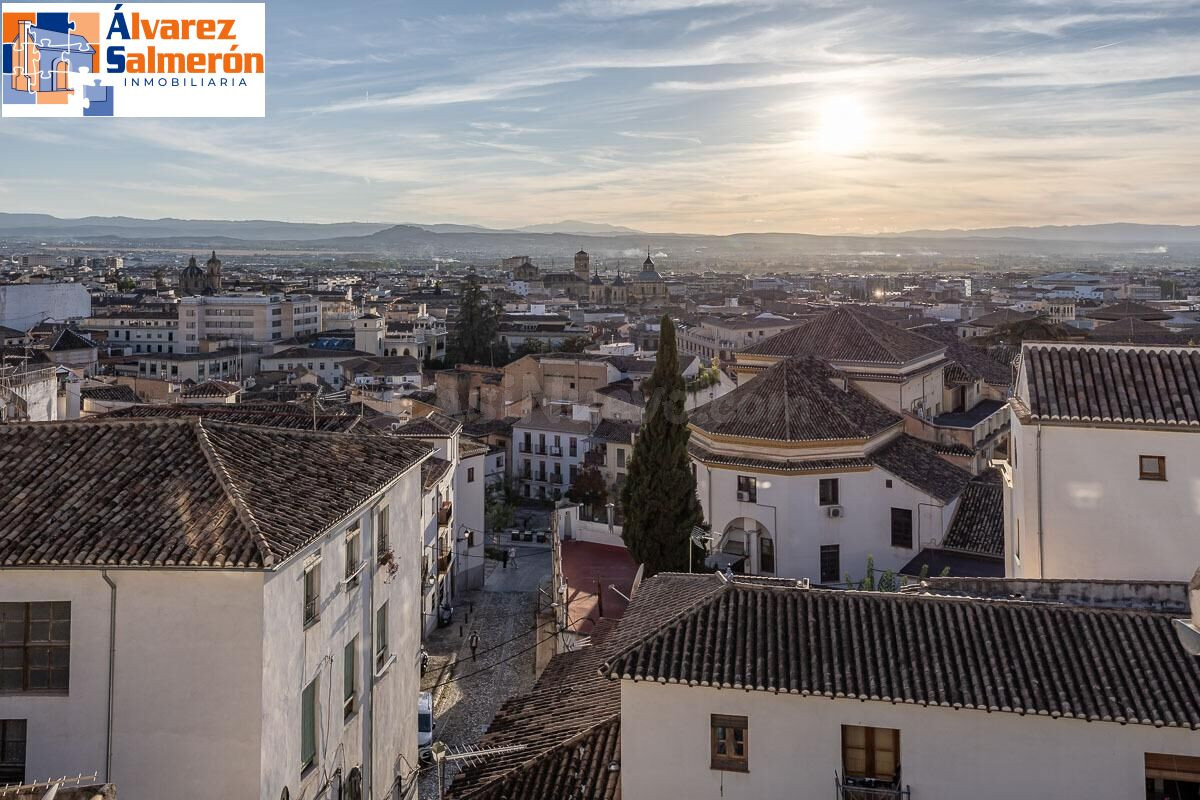 CASA SINGULAR EN ALBAICÍN JUNTO A PUERTA DE ELVIRA