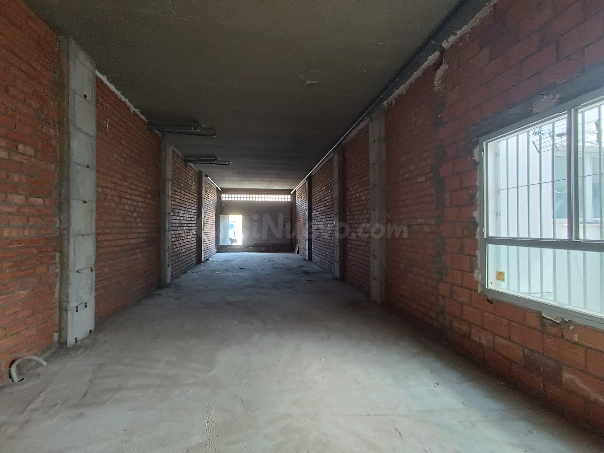 Local comercial 100m² en alquiler - HUERCAL LOS PINOS - foto 2