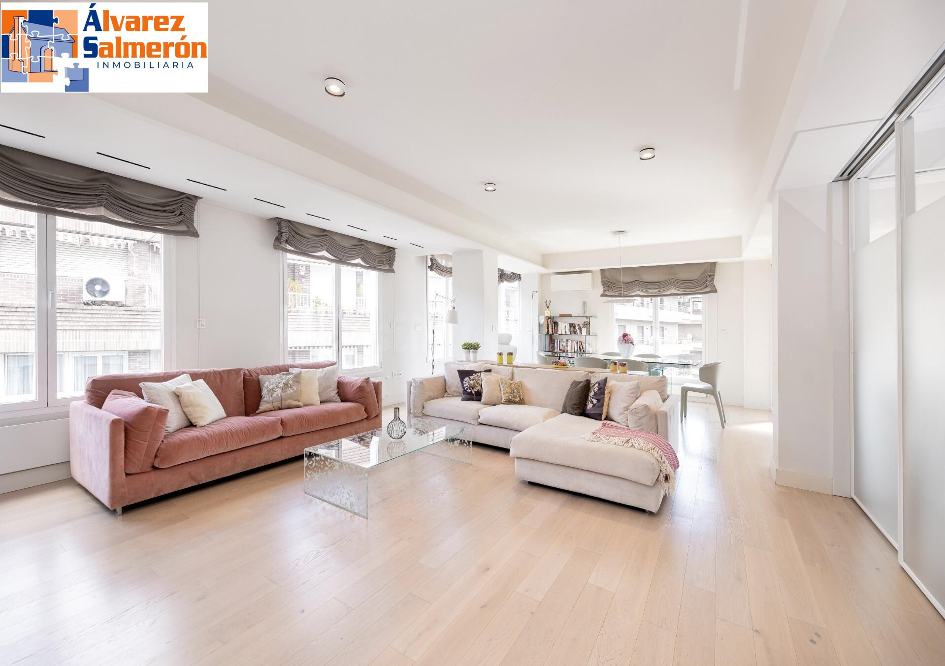 Exclusiva vivienda con vistas al Palacio de los Patos, junto Recogidas, 4 dormitorios 3 baños