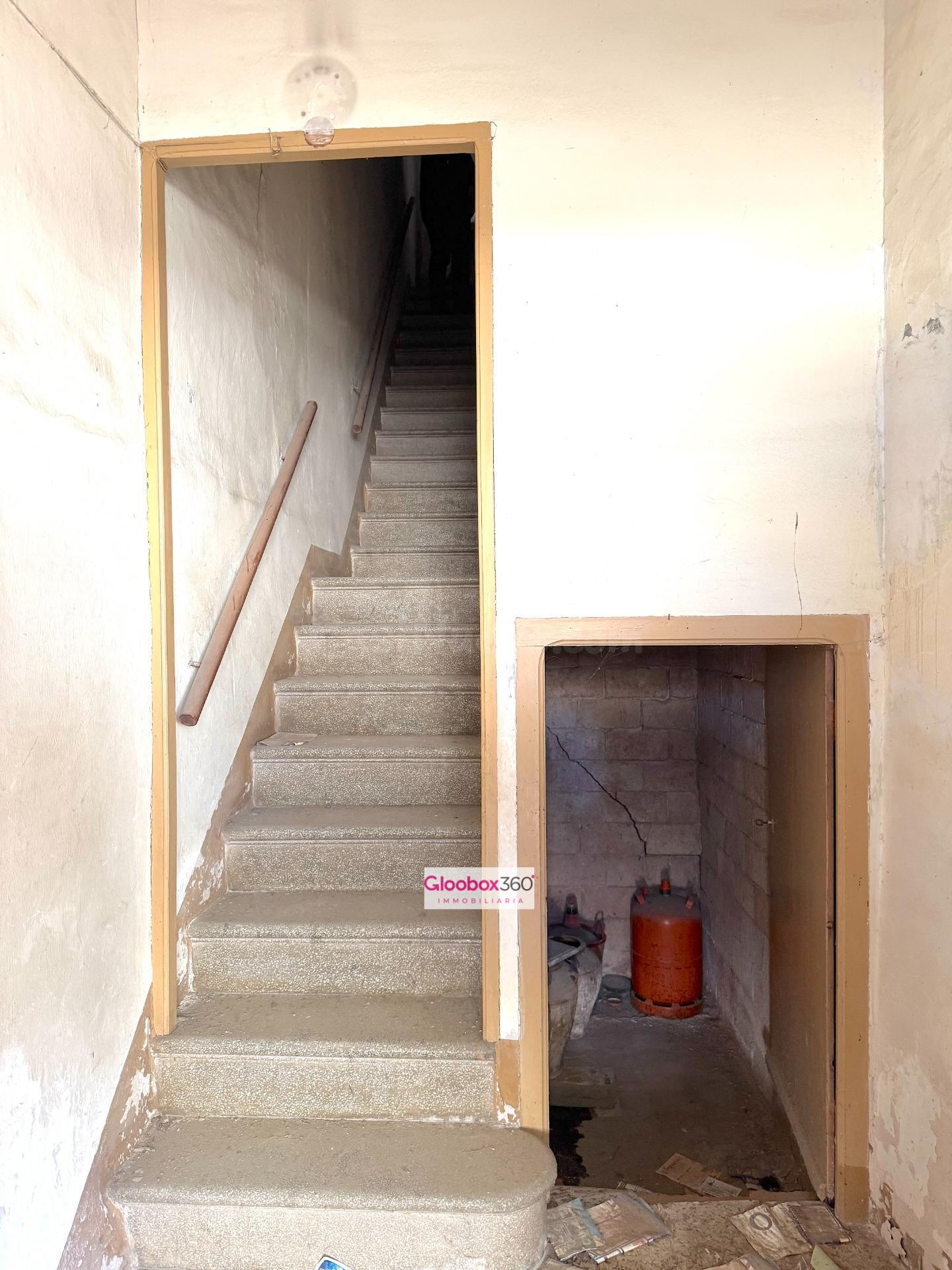 Casa céntrica con gran potencial para reformar en Montbrió d - foto 5