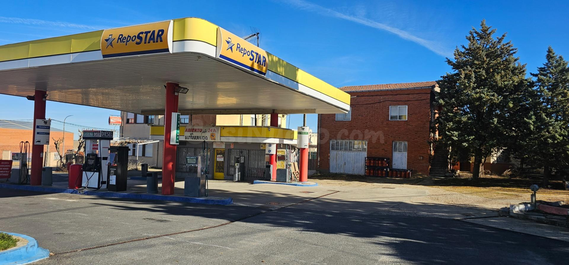Gasolinera 3 habitaciones 1700m² en venta - Castilla y leon - foto 5