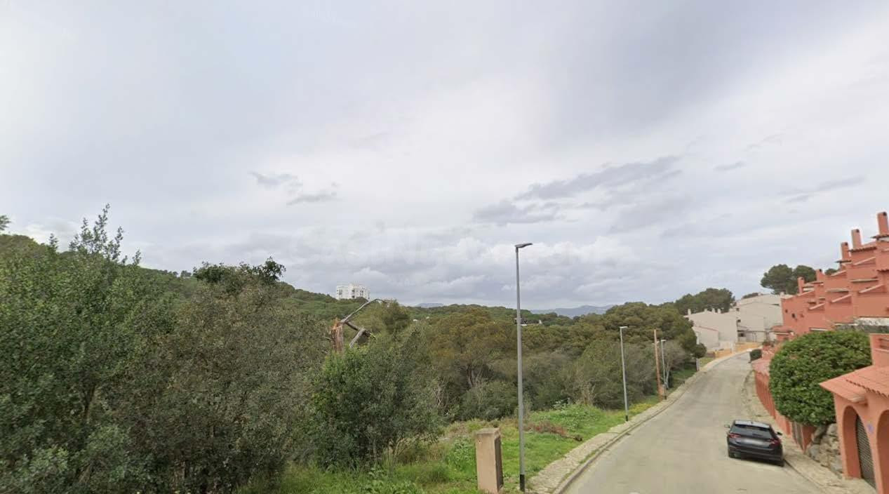SOLAR URBANO TURÍSTICO EN BEGUR-GIRONA