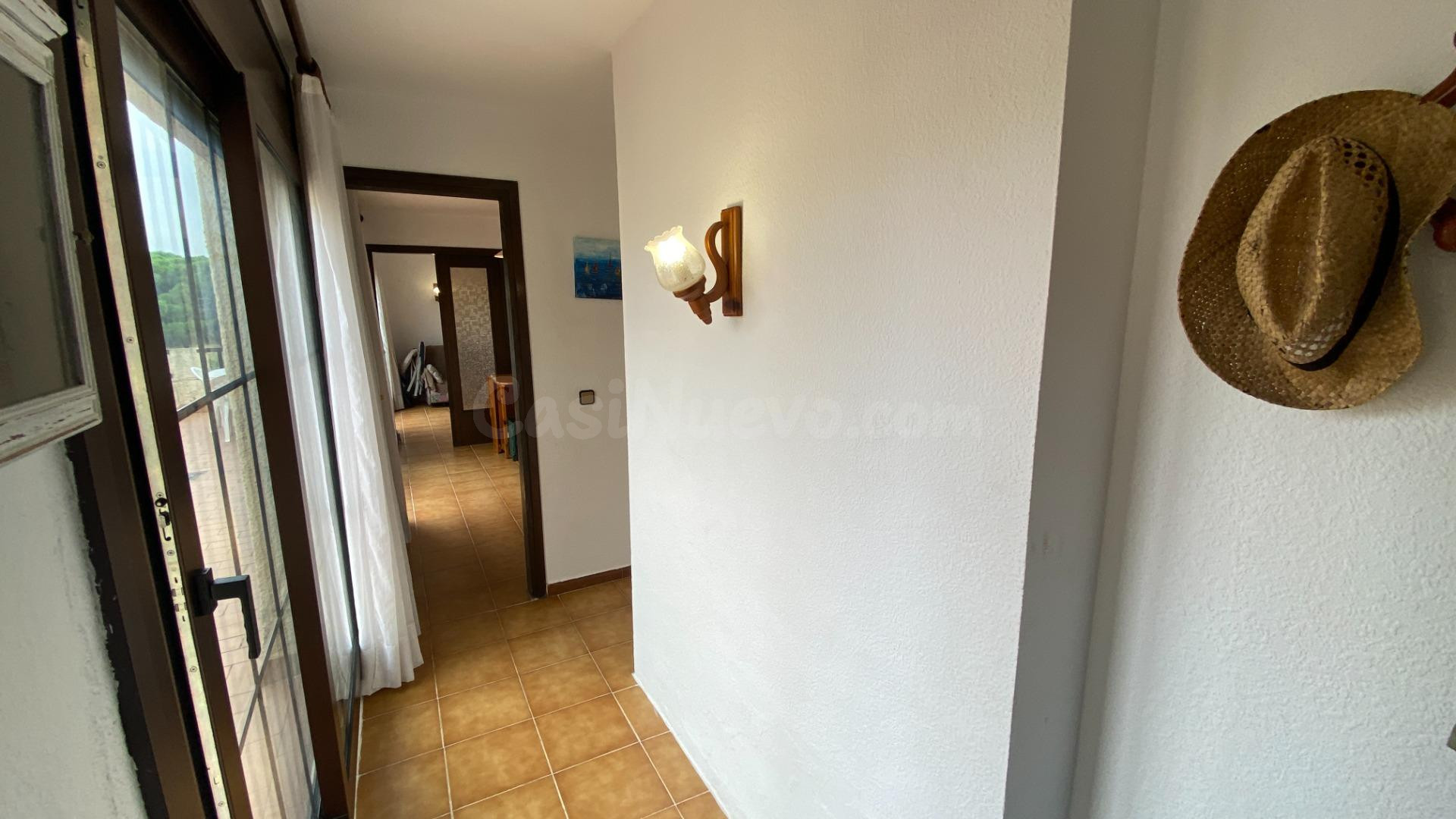 Ático con licencia turística a 50 m del mar en Empúries - foto 3