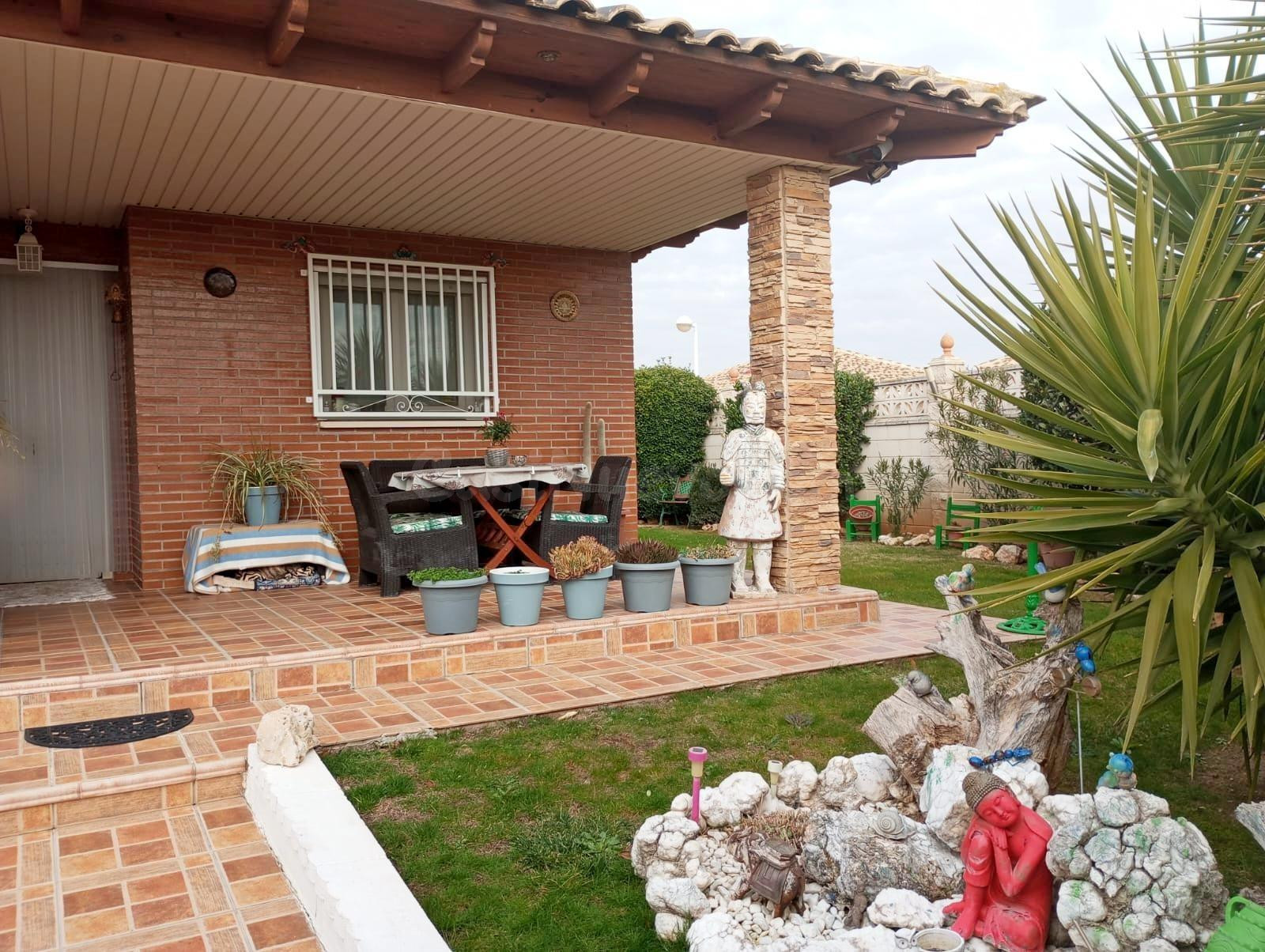 Casa en Pinseque (zaragoza)